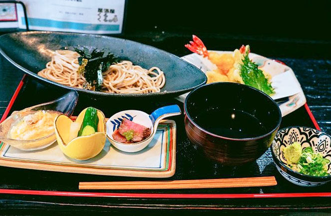 冷やしざるそば